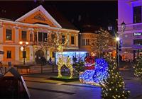 Vianočné trhy v Györi, maďarské špeciality s možnosťou kúpeľov - 2