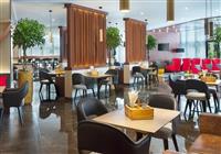 TRYP by Wyndham Barsha Heights - Dubai - hlavná reštaurácia Local - 4