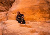 Cesta okolo sveta BUBO lietadlom - 7 divov sveta - Beduín na červených skalách Petry - 3