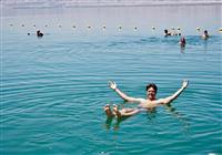 Najzaujímavejšie miesta sveta: Mŕtve more - O tom, že sa v Mŕtvom mori nedá plávať ste už určite počuli, ale viete si predstaviť aké je to len t - 3