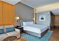 Hilton Dubai Palm Jumeirah - 4