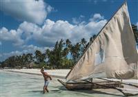 Zanzibar s deťmi - Dhow je tradičná loď miestnych rybárov. Budete ich vidieť všade na mori, ako odchádzajú na lov.Dhow, - 2