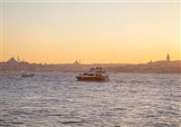 Preplaviť sa cez Bospor je ohromný zážitok a presne o tom Istanbul je. Foto: Ľuboš Fellner- BUBO