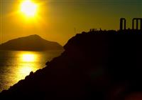 Atény a Istanbul - Hovorí sa, že najkrajšie západy slnka v okolí Atén zažijete na myse Sunion s ruinami Poseidonovho ch - 3
